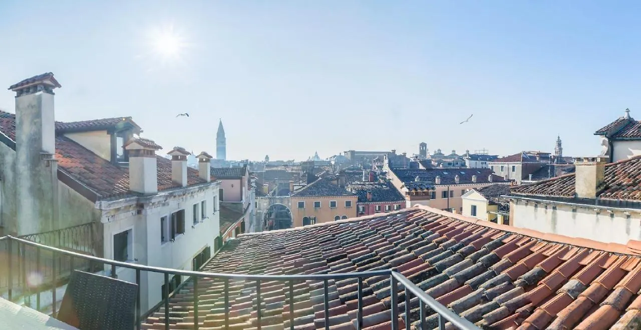 Rialto Canal View With Terrace And Balcony By Wonderful Italy Venise